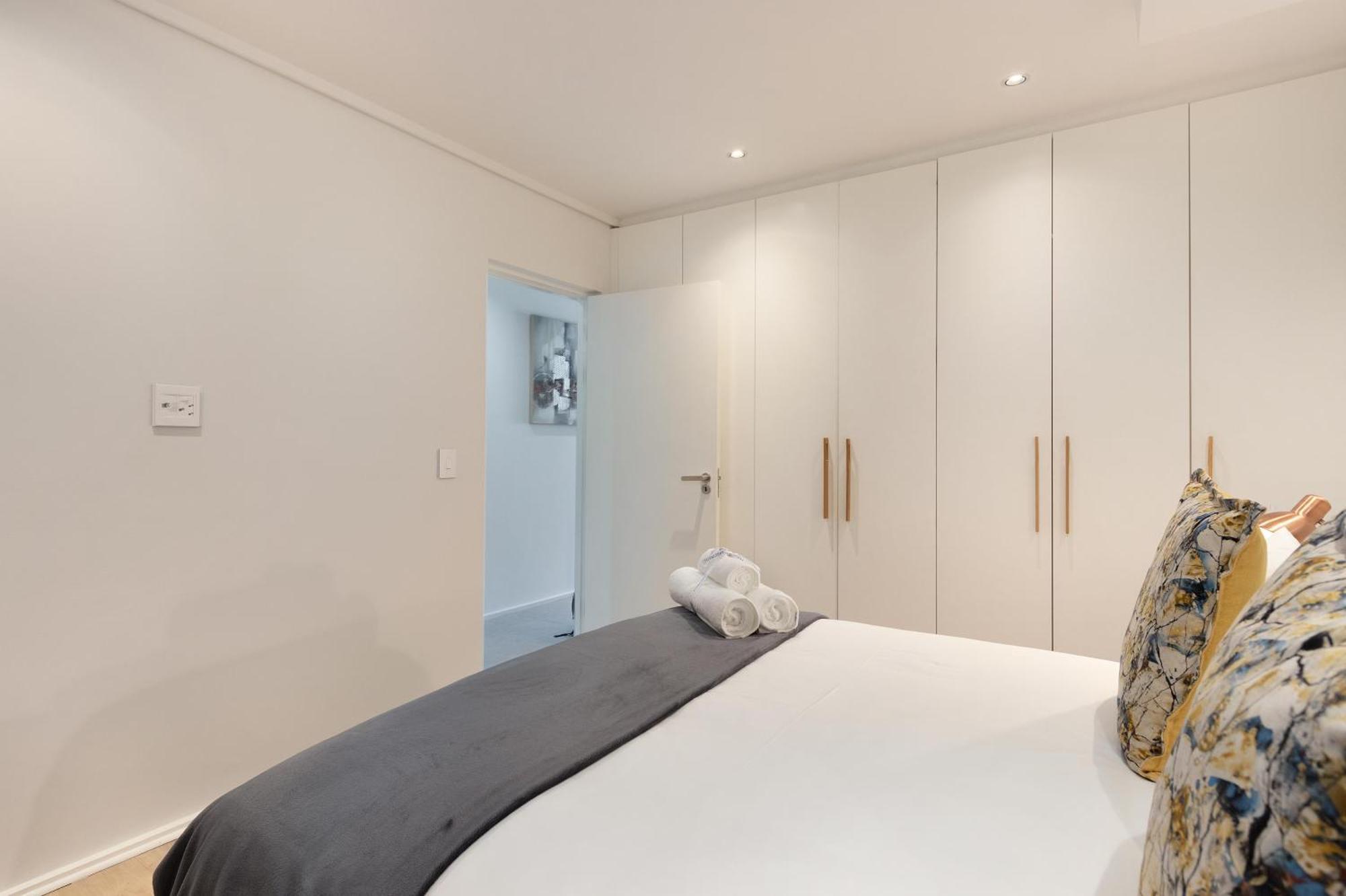 The Cosmo Luxury Suites By Totalstay Kapstaden Exteriör bild